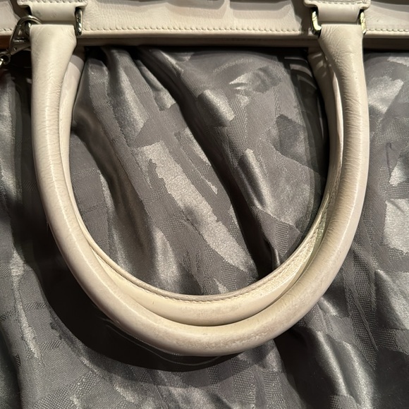 ๐จ EUC Limited Edition Authentic Christian Dior White Flight line Tote Bag โญ๏ธ ๐ค - Picture 10 of 12